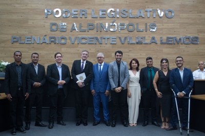 Câmara de Alpinópolis realiza entrega de Moção de Aplauso ao Sr. Dimas Ferreira Lopes juntamente com homenagem ao  legado da família Krauss